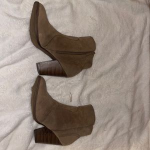Breckelle Ankle Boots Size 8